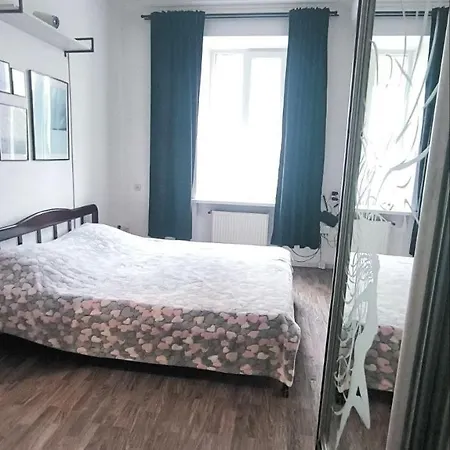 Apartment подобово 1к на базарна 3 *